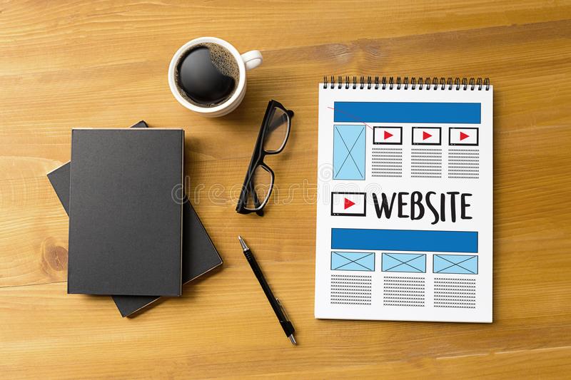 ‘IM电竞官网’
拳头才是真预言家 一首S9主题曲《涅槃》 准确预测出四强(图2) IM电竞官网