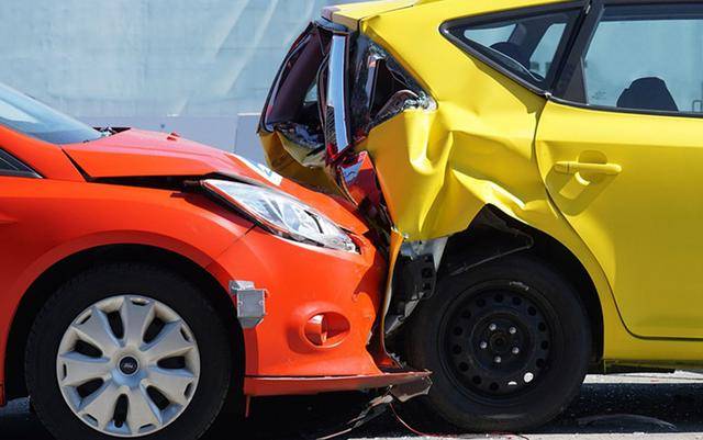 IM电竞|
老司机提醒:出险后这几句话千万不要说 否则保险公司肯定拒赔(图1) IM电竞|
老司机提醒:出险后这几句话千万不要说 否则保险公司肯定拒赔(图1)