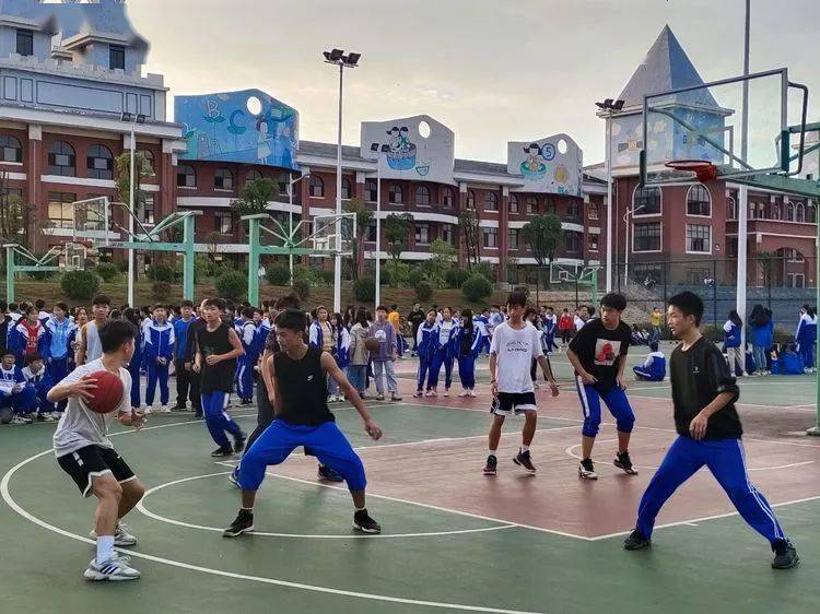 第七届校园体育节——初中B部各项角逐正在火热举行……【IM电竞官网】(图7)
第七届校园体育节——初中B部各项角逐正在火热举行……【IM电竞官网】(图7)